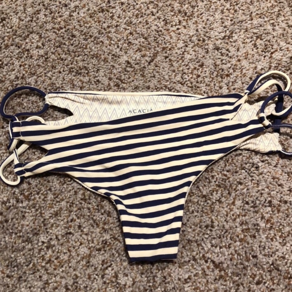 Acacia Striped bottoms